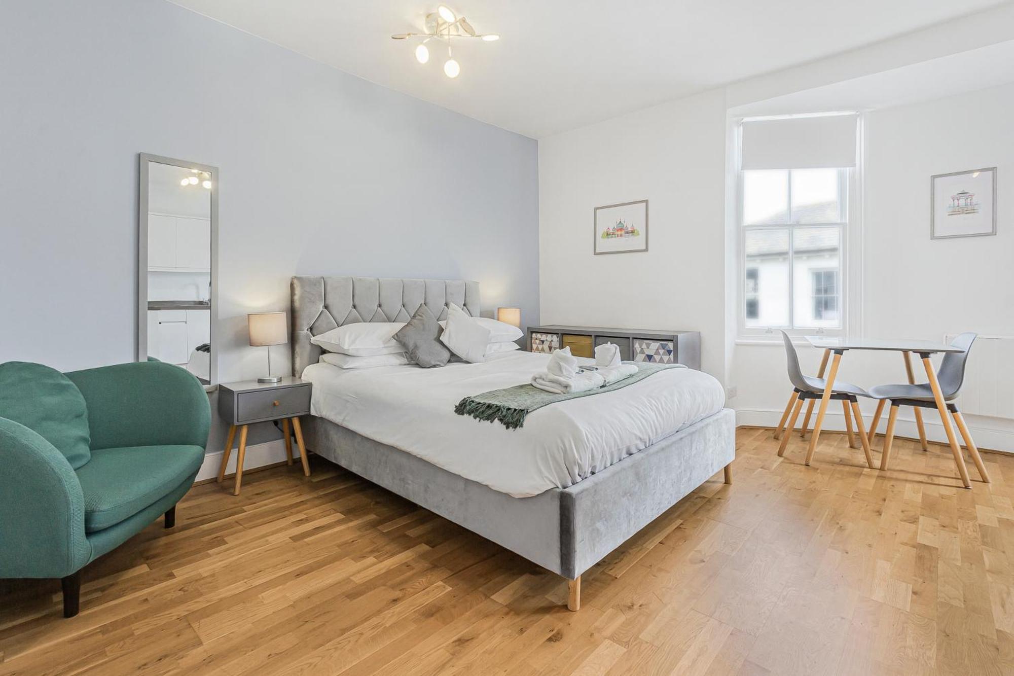 Cosy Studio Flat Moments From The Beach, Kemptown 브라이턴 외부 사진